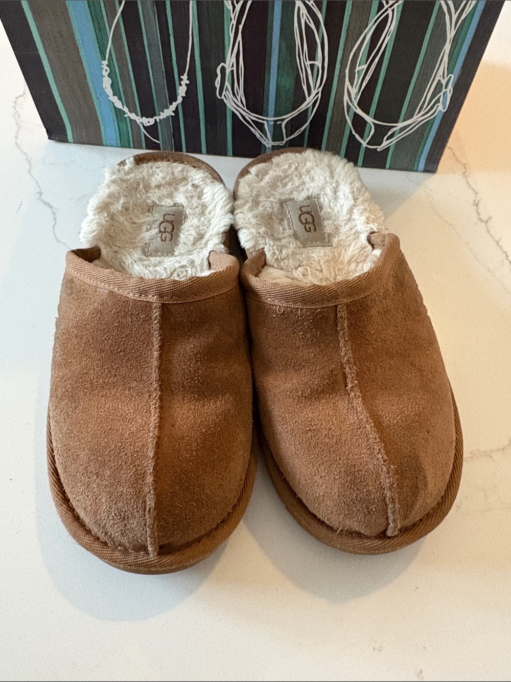 UGG® KEEGAN CHESTNUT SHEARLING SLIDE SLIPPERS SIZE 1
